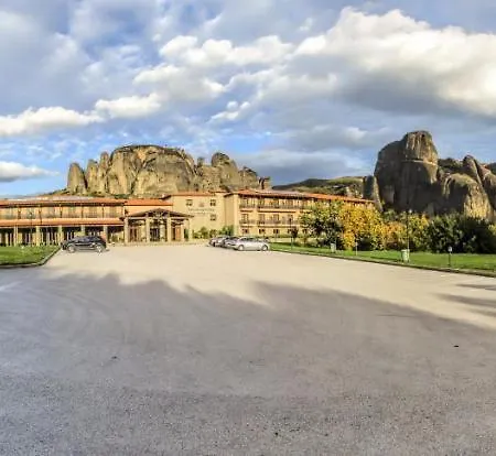 グランド メテオラ ホテル 5*