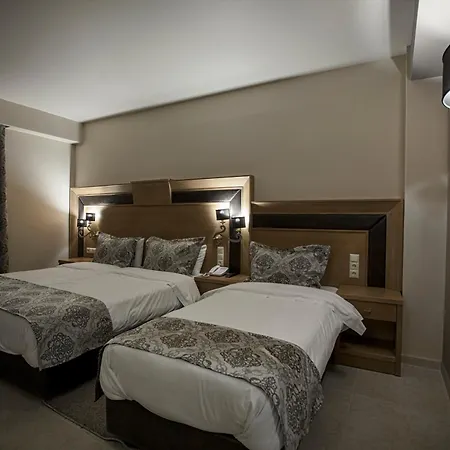 米特奥拉大酒店 5* 卡兰巴卡