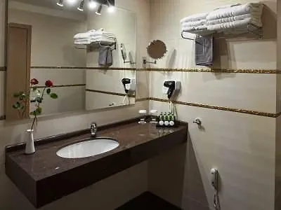 グランド メテオラ ホテル 5*