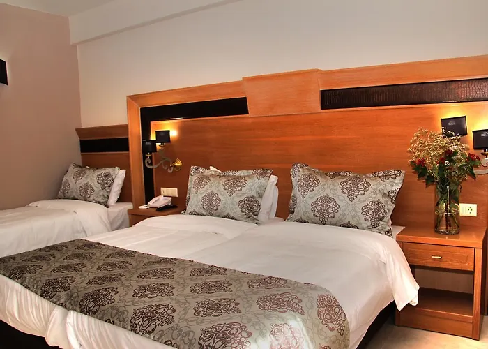 米特奥拉大酒店 酒店 卡兰巴卡